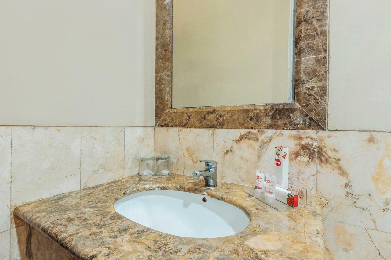 Capital O 534 Sriwijaya Hotel ジャカルタ エクステリア 写真