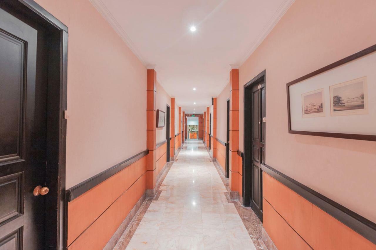 Capital O 534 Sriwijaya Hotel ジャカルタ エクステリア 写真
